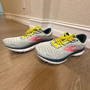 Brooks Ghost 13 size 9